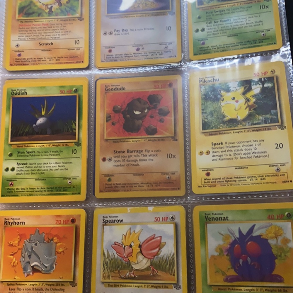 Pokémon Collectible Bundle Boxes - Picture 5 of 17